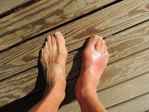 hand-wood-floor-feet-leg-finger-1019532-pxhere.com