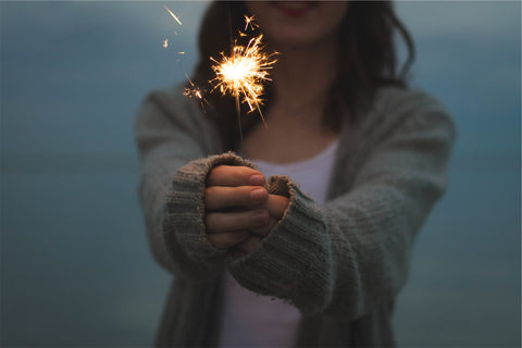 hand-light-people-girl-woman-photography-1081678-pxhere.com
