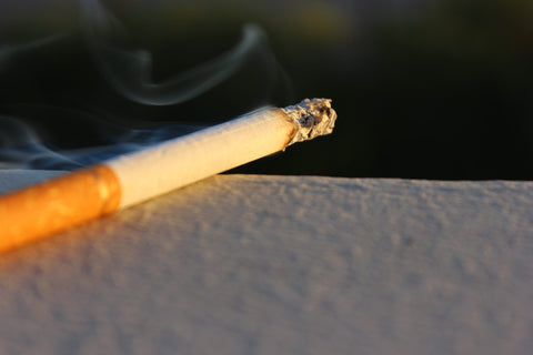hand-man-white-smoke-smoking-model-637067-pxhere.com