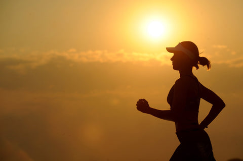 horizon-silhouette-girl-sun-woman-sunrise-915196-pxhere.com